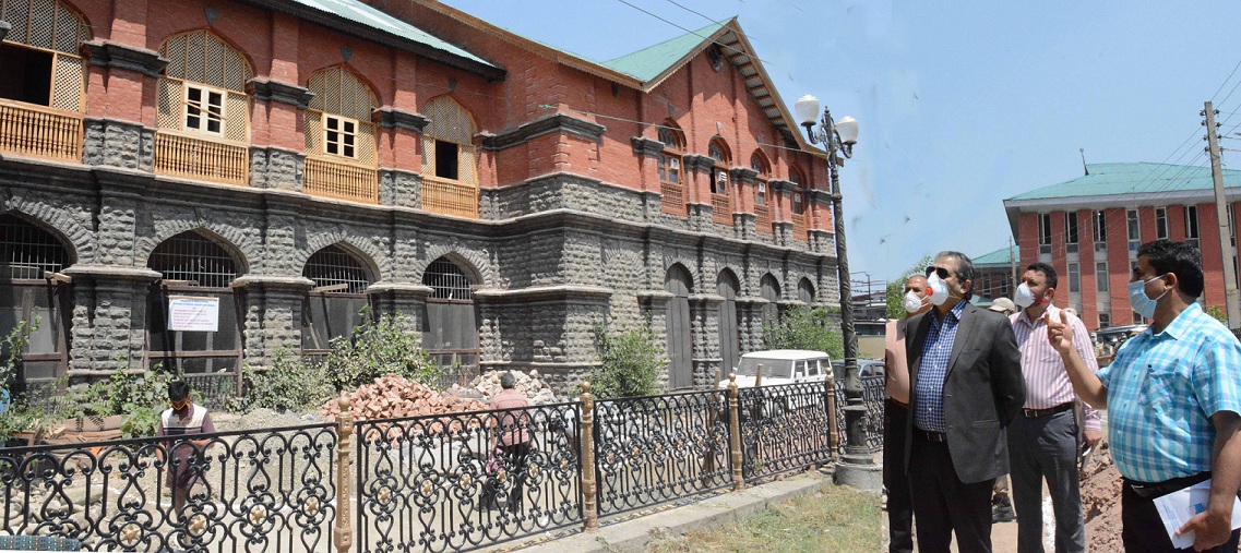 Advisor Baseer Khan tours Srinagar city, inspects key tourism dev projects