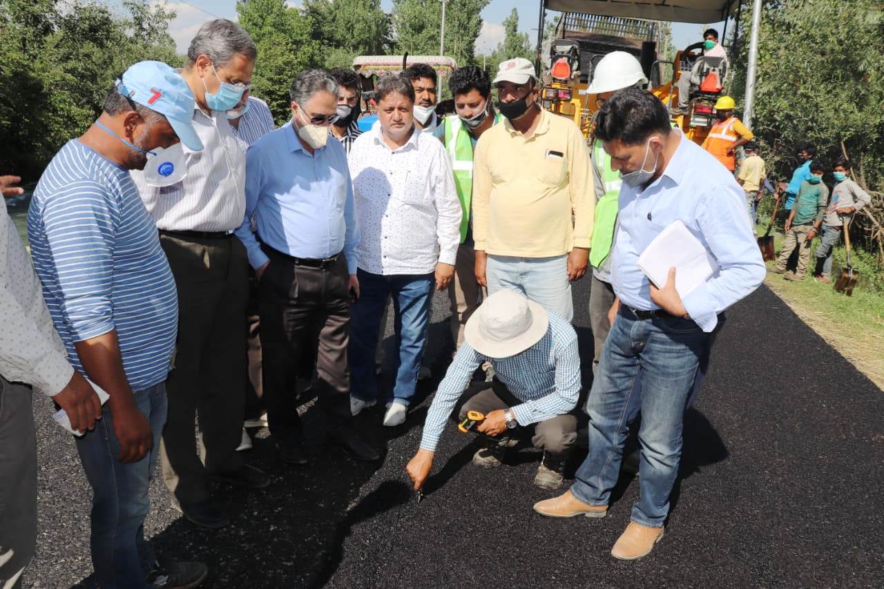 Work in full swing on Rs. 110 crore, 82 km Nowgam-Qazigund road
