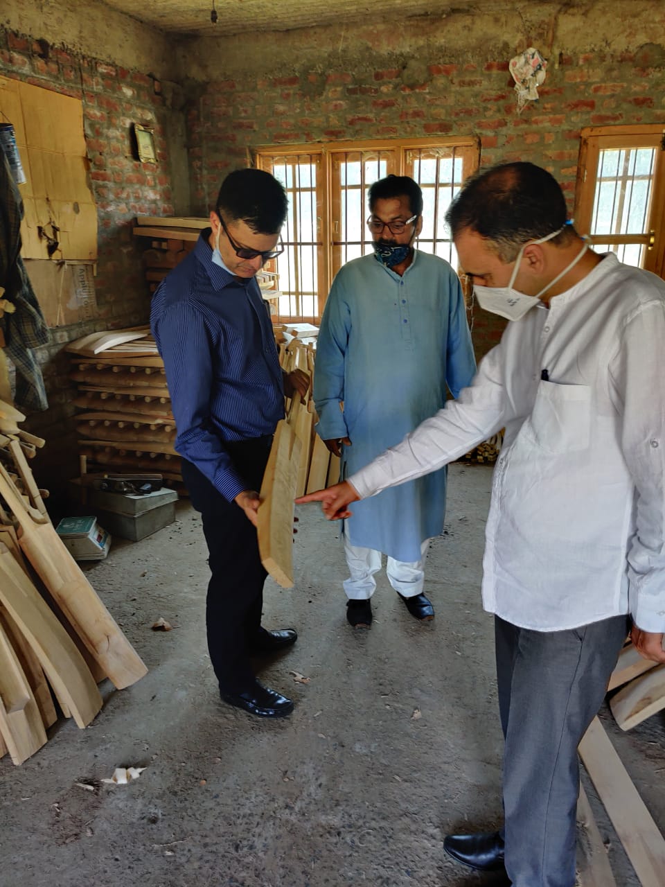 Director Industries visits cricket bat manufacturing industrial zone Awantipora-Sangam