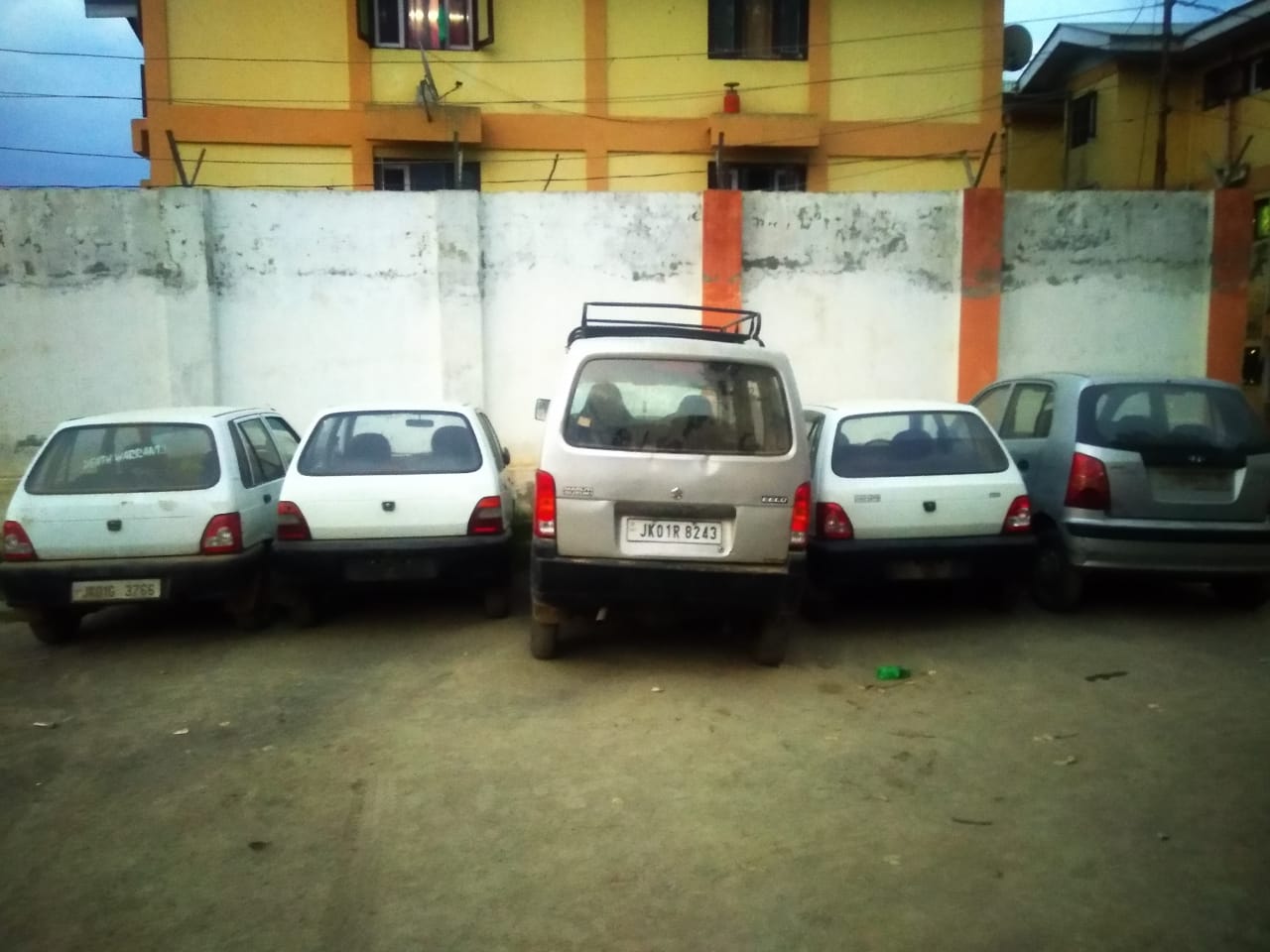 Srinagar Police busted gang of car lifters, 05 vehicles recovered