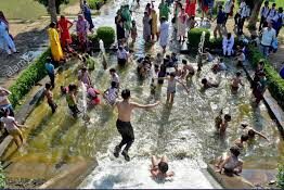At 33.7 deg C, Srinagar records season’s highest temperature