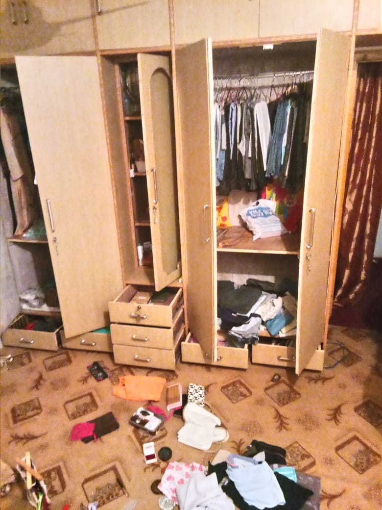 Burglars steal cash and kind in Srinagar city