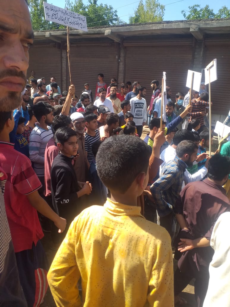 People Stage Protest In Nowgam , Kuthair Area of Anantnag District