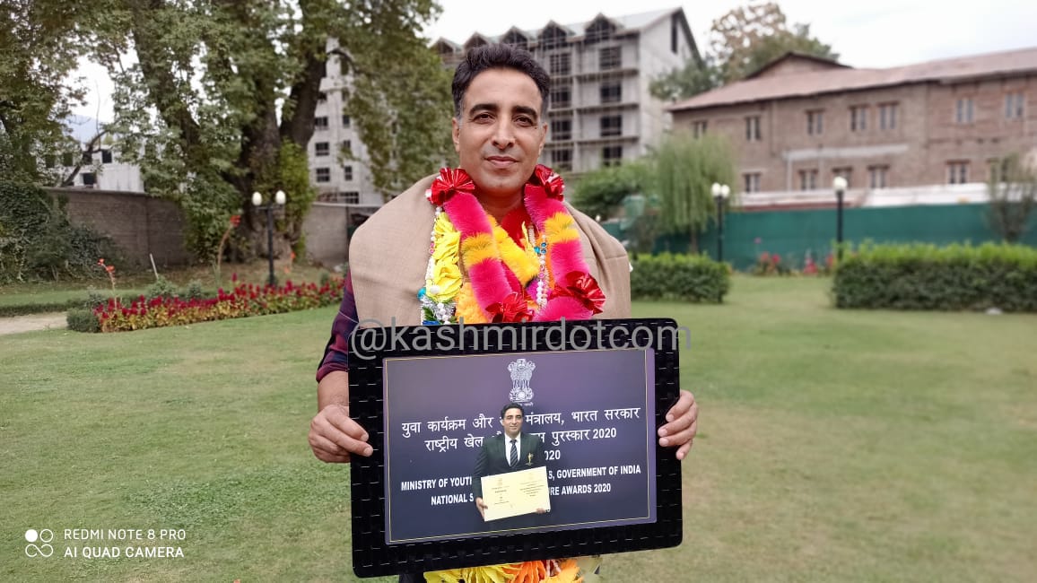 DWAS felicitates ‘Dronacharya Award’ winner Kuldeep Handoo