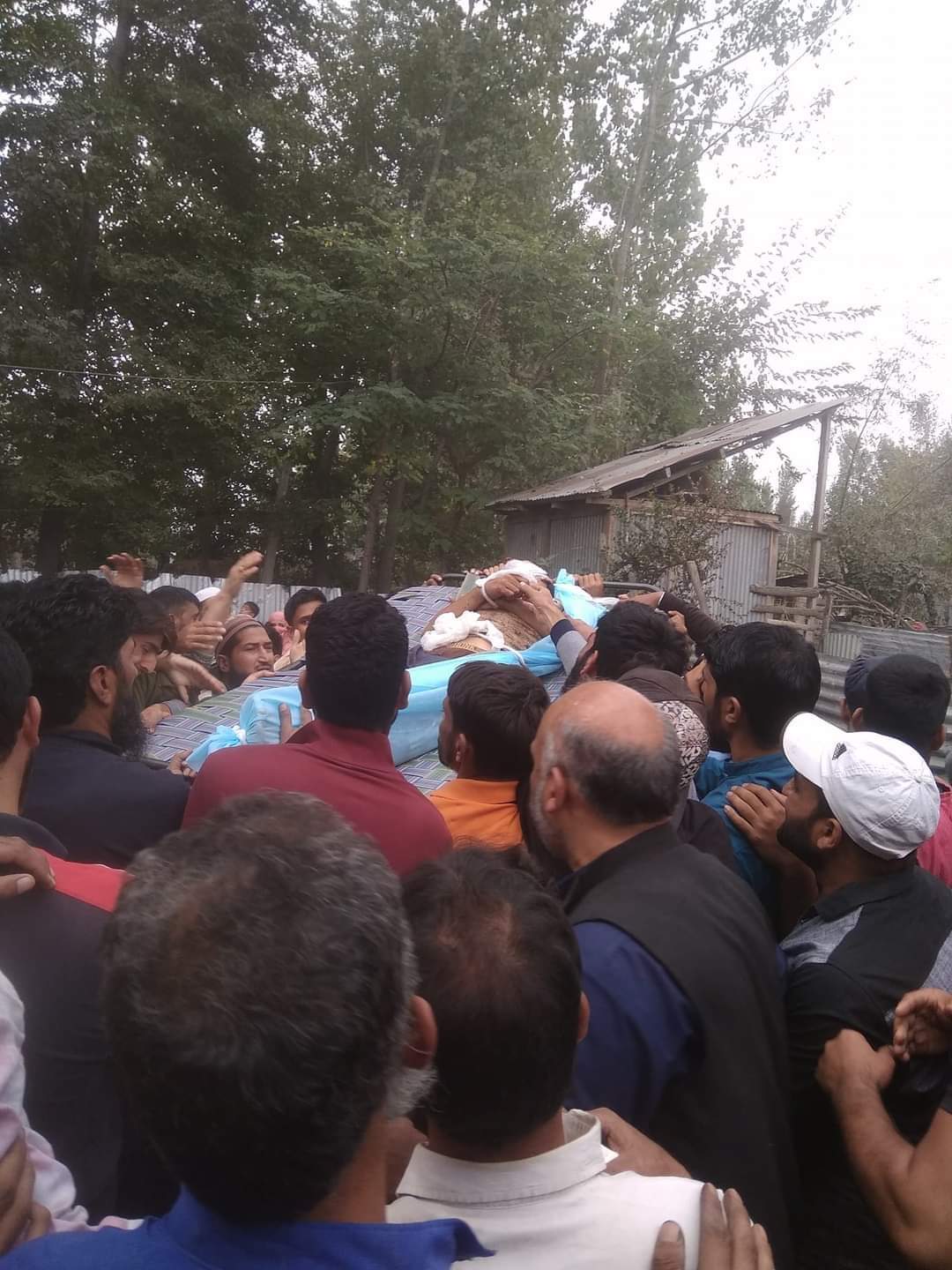 Driver killed in road accident in Budgam