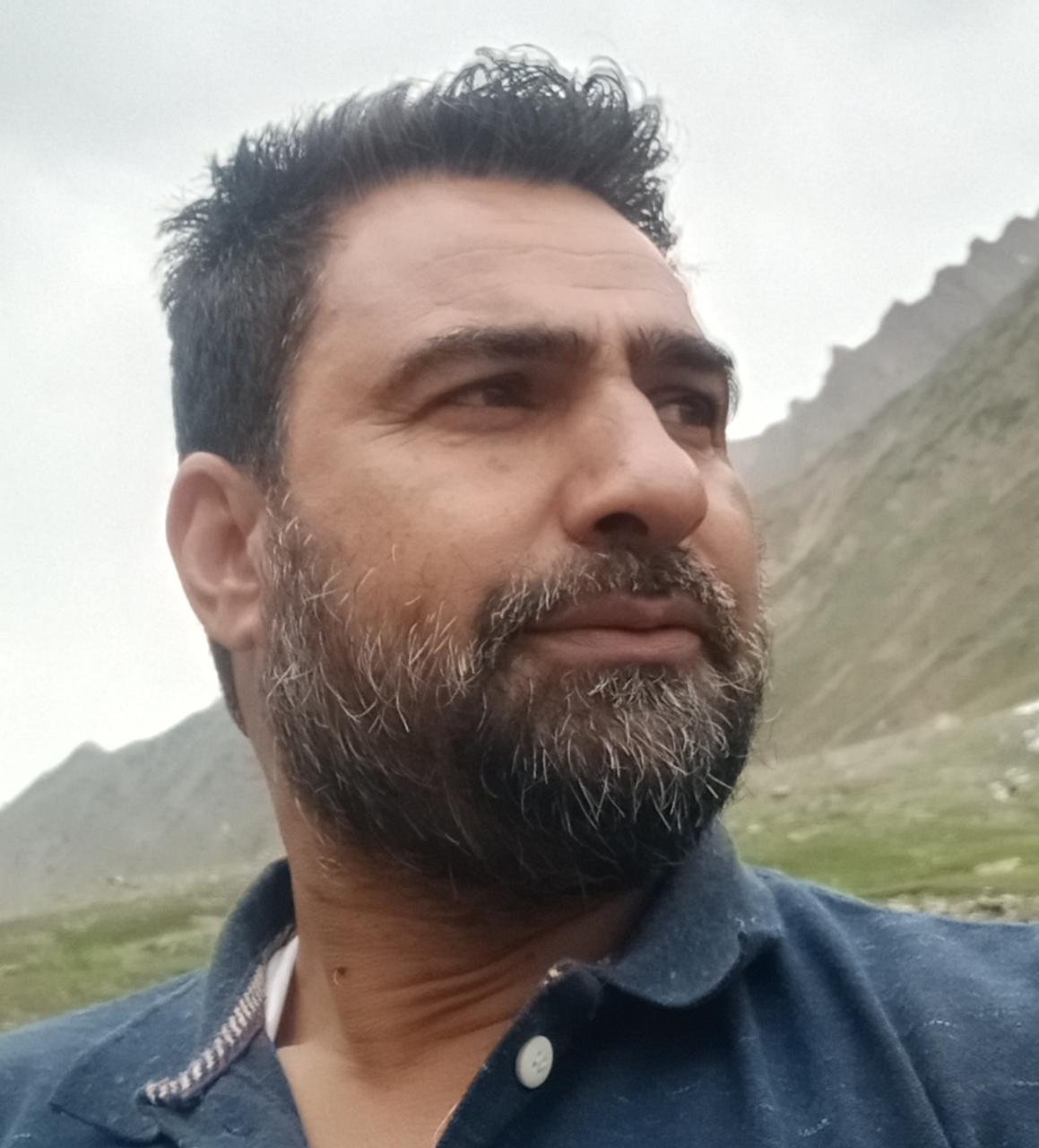 Most link roads in Ganderbal District submerged under the water: Amin Sofi