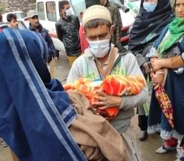 Denied admission at Bandipora Hospital’, woman delivers baby at Hospital gate