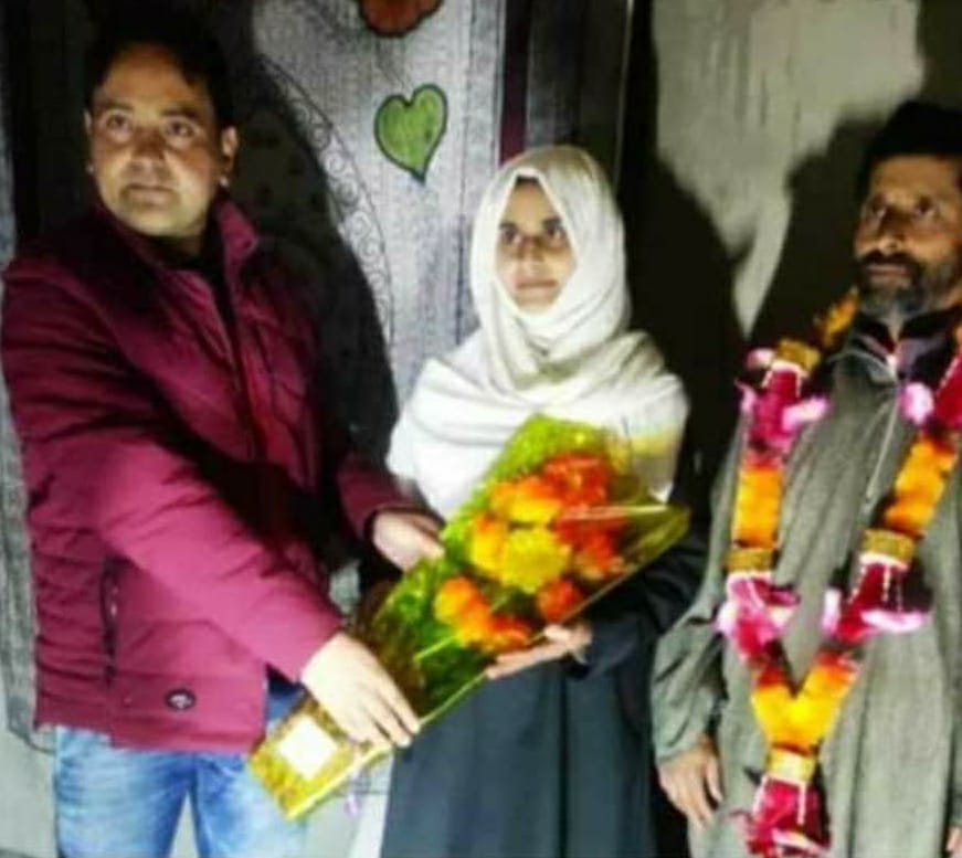 Career Point is humbly proud and honoured to share the story of our star student, Shaista. Our student Shaista Bashir comes from a humble background, her father is a barber