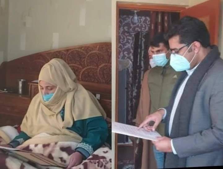 DC Sgr visits Harwan, administers oath to pregnant woman
