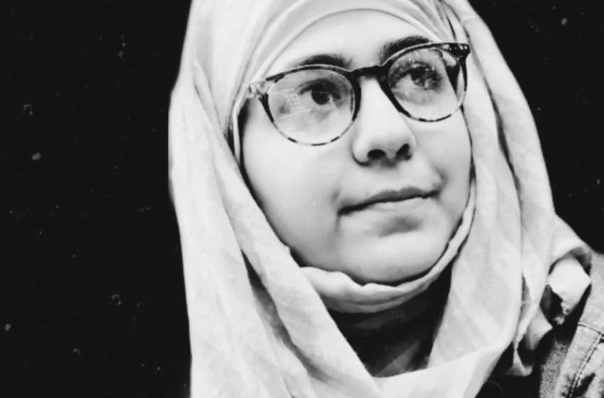 Breaking boundaries of depression, a young girl from Pulwama pens 1,000 english poems