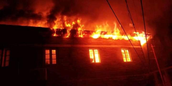 Massive fire broke out in District Court Complex Bhadarwah,