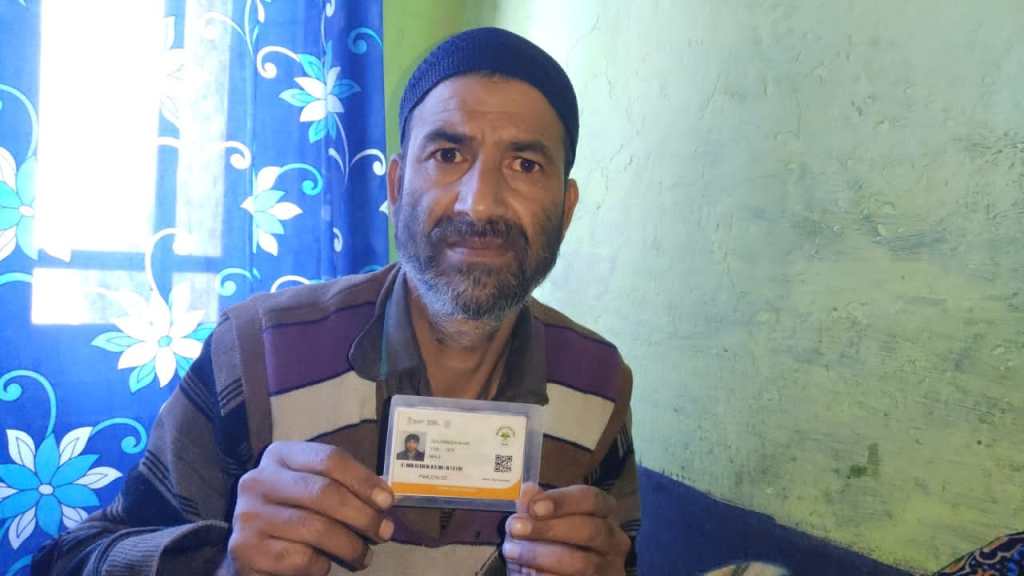 Hospital authorities make fun of health card, asks patient to reach out Modi for free treatment