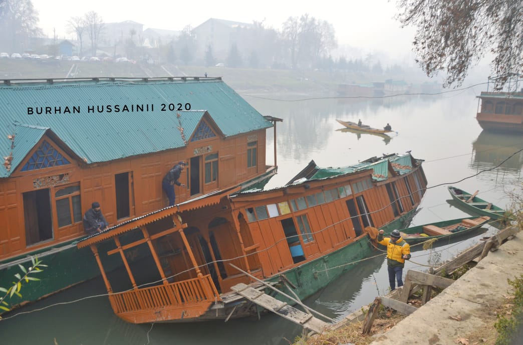 Houseboat collapses in Abi Guzar Lal chowk Sringar 