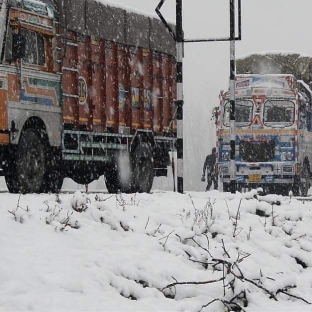 Kashmir’s air connectivity resumes after 4 days of suspension