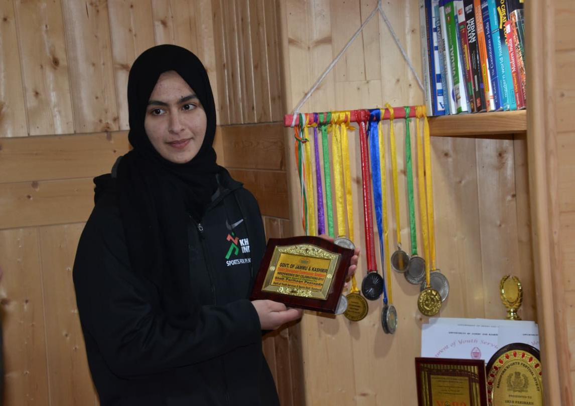 Meet Parihaan Peerzada, only girl from Bandipora who has won Yoga national championship