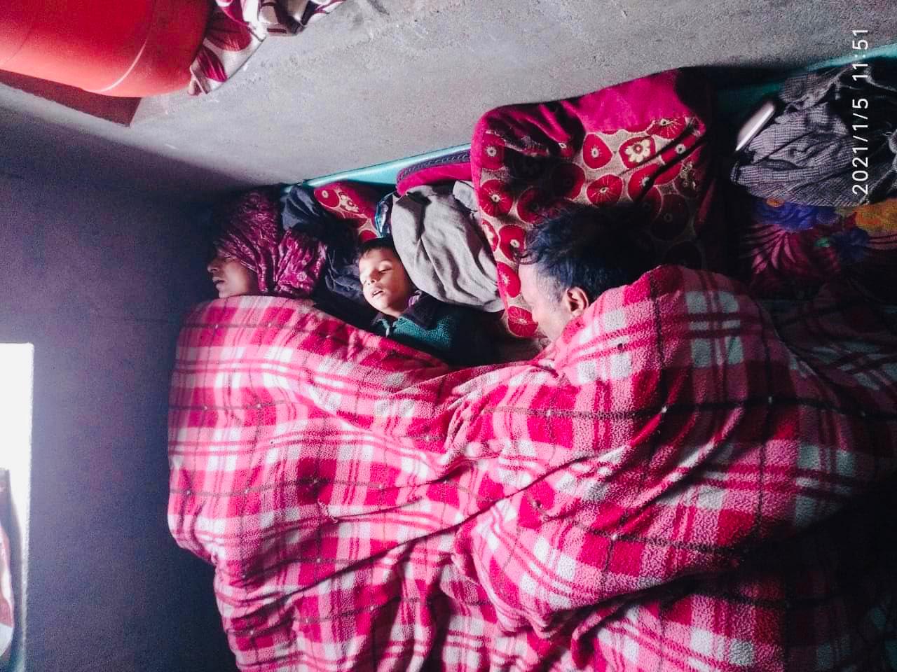 3 Family Members Including Minor Die Of ‘Suffocation’ in Nehalpora Pattan