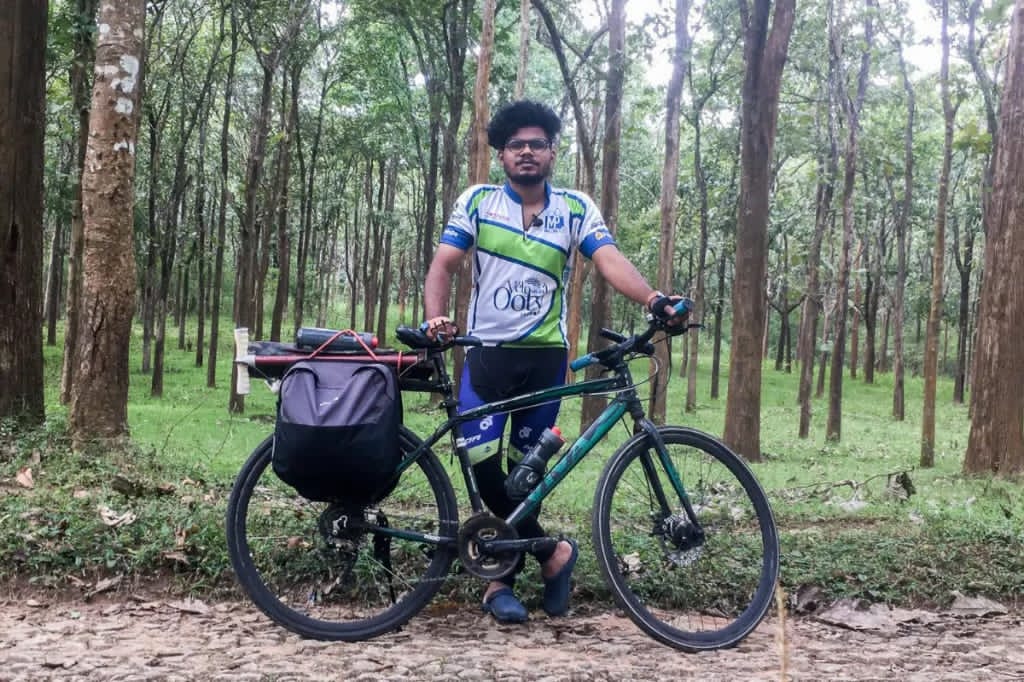 22-Year-Old Student is Cycling From Kerala to Kashmir to Support Ongoing Farmer’s Protest