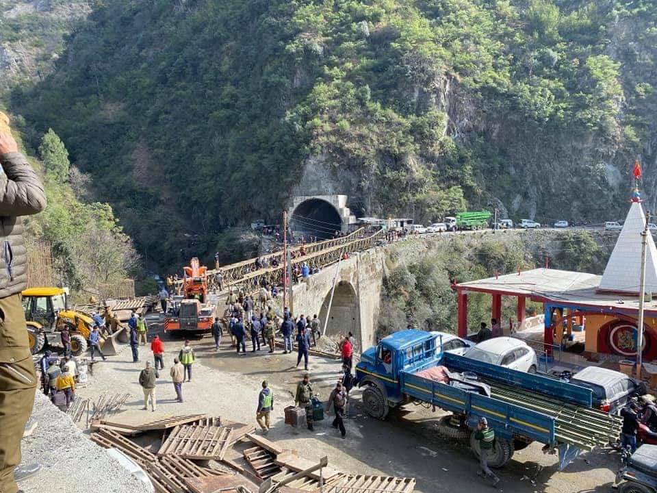 Highway Reopens For 1-Way Traffic After 6 Days Closure