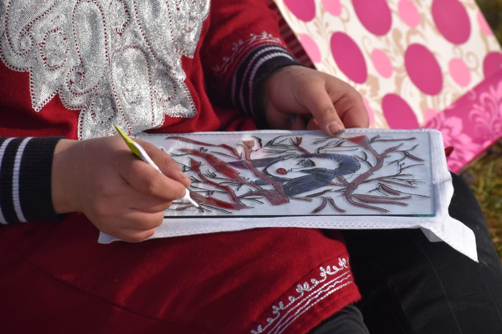 Nishat Tales: Meet Farzana Shabir first glass painter of Valley