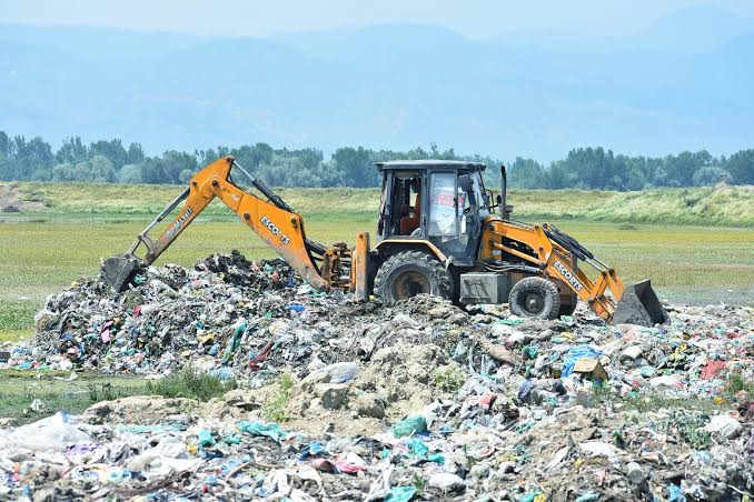 Municipality dumping Wastes in open-A grave threat to human life