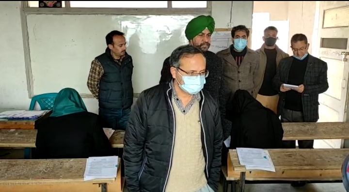 ADDC Inspects JKSSB Class IV Exam Centres, Took Stock of Arrangements