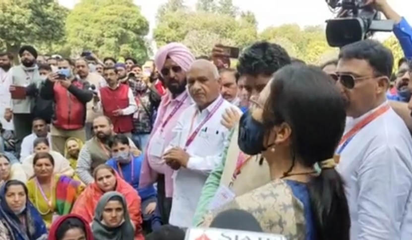 Disappointed over protocol, honorarium, DDC members stage protests