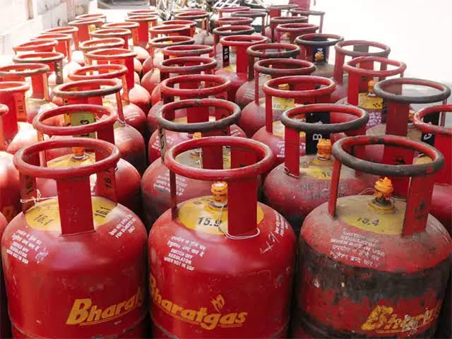 After petrol and diesel, consumers face LPG cooking gas cylinder price rise