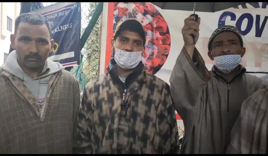 Protest Against Government Anaesthesia Doctor Alleged of Asking Patient to Undergo Surgery at Private Hospital