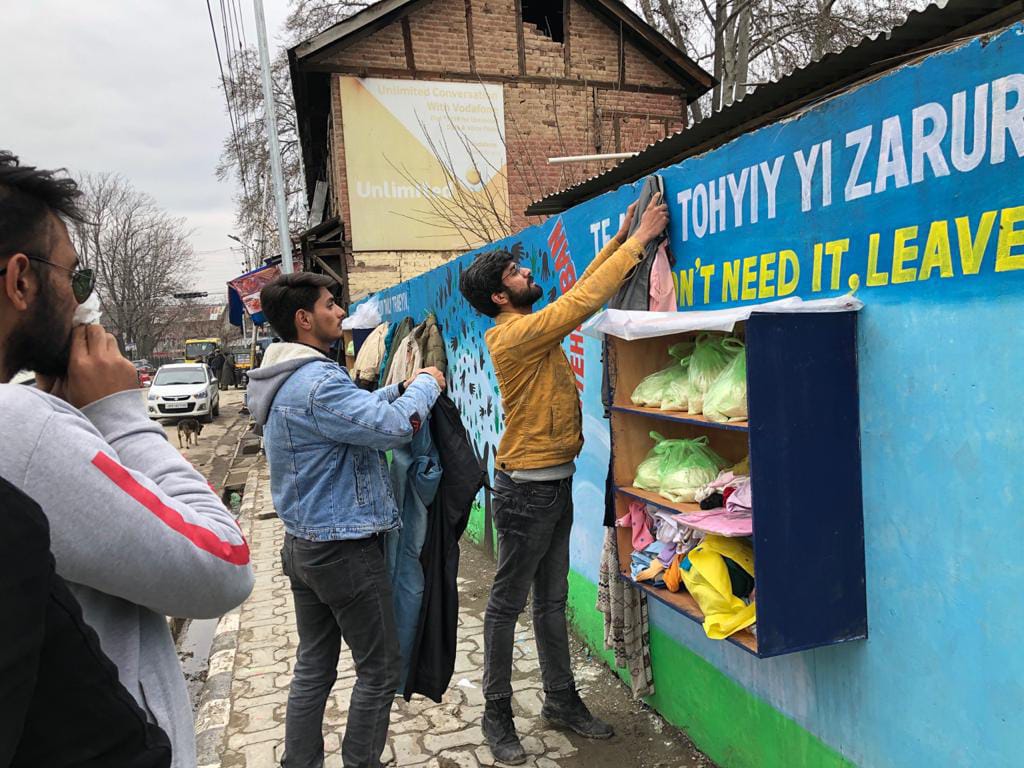 Team Voice of Youth visited Wall of Kindness at Rainawari Srinagar.