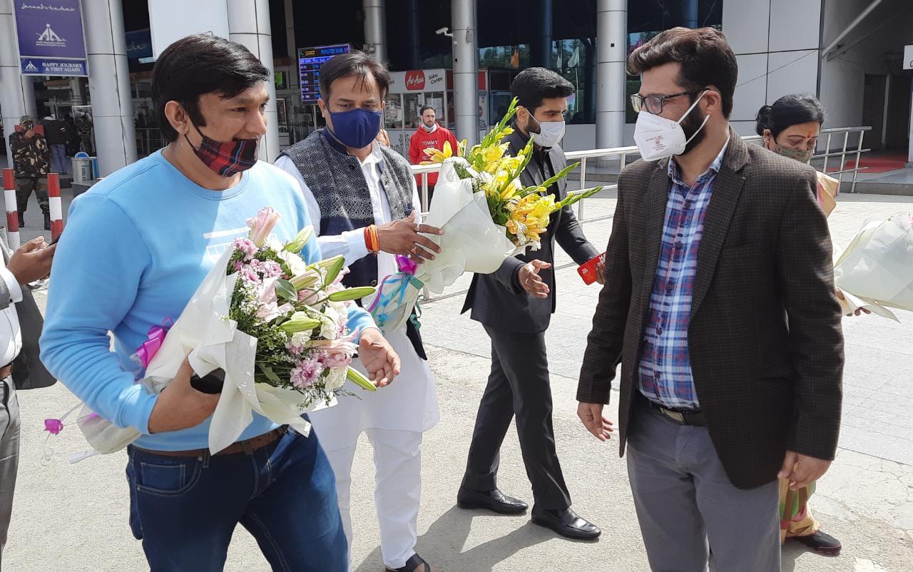 Parliamentary Panel arrives in Kashmir on 2-day visit to present “Real Hero Awards” at SKICC