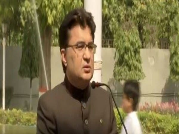 We want dialogue with India to solve all issues including J&K, says Pak Charge d’ Affaires