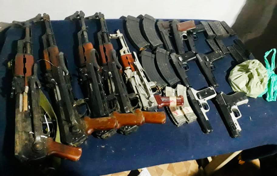 Kupwara Police ‘Recovers’ Huge Cache of Arms, Ammunition in Karnah