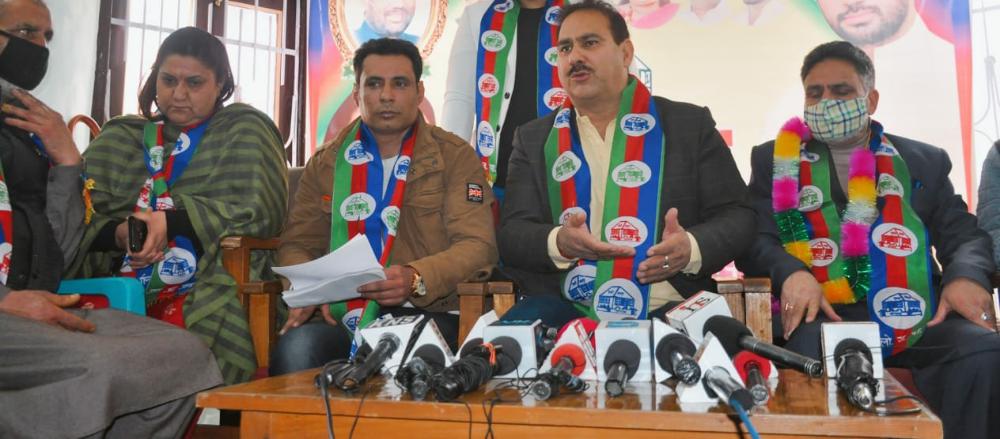 Lok Janshakti Party on monday appealed all political parties To support the Temple and Shrines bill in Parliament