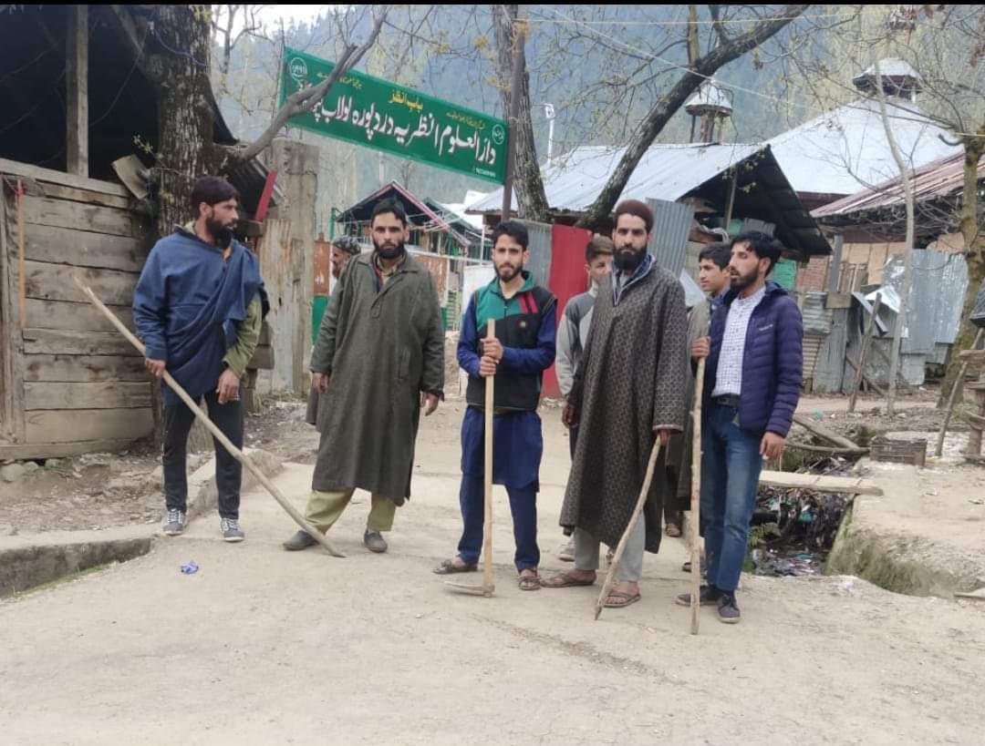 Stray dogs injure ten children in Kupwara village, 5 hospitalized