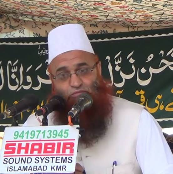 People can offer prayers in Masjids with proper SOPs, situation much better than last year: Mufti Nazir Qasmi