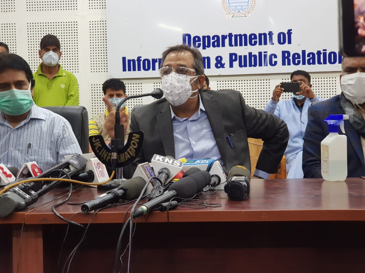 No shortage of oxygen, Remdesivir, COVID vaccine in J&K: Advisor Baseer Khan
