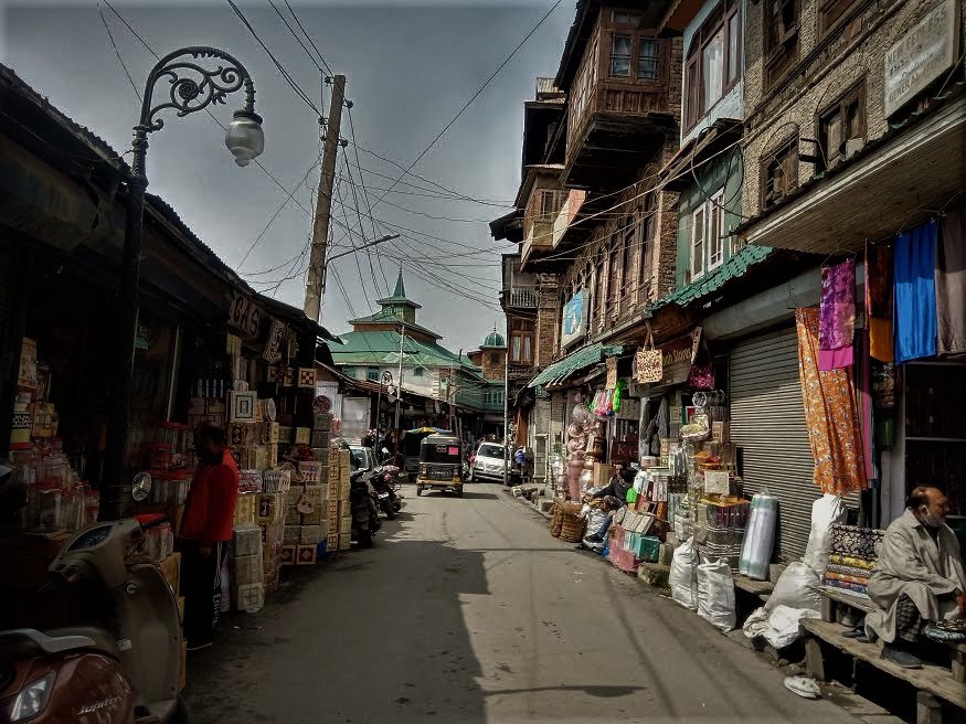 COVID Wave 2nd : Sopore Admin to act tough against COVID-19 SOP violators