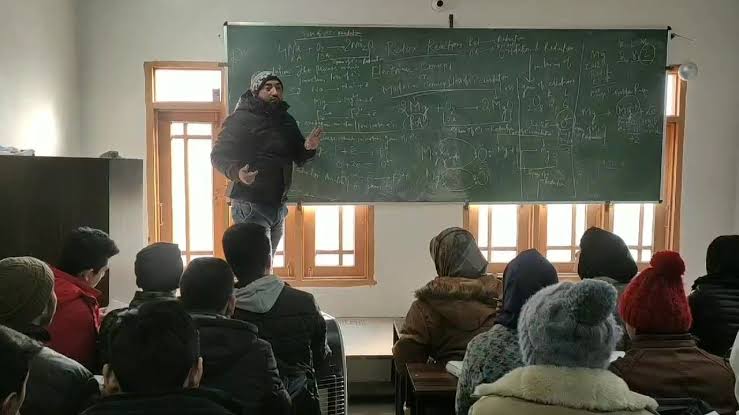 Decision on teachers’ attendance, functioning of coaching centres in two days: Sec Edu