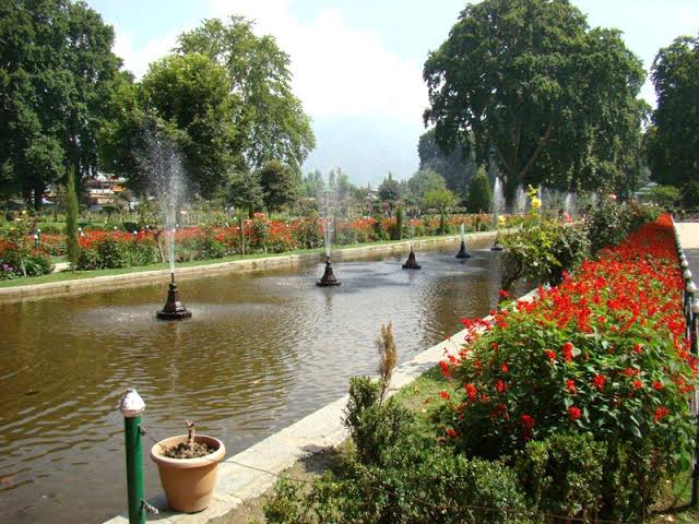 Covid-19 Surge: Govt Closes All Paid Public Parks For Visitors In J&K