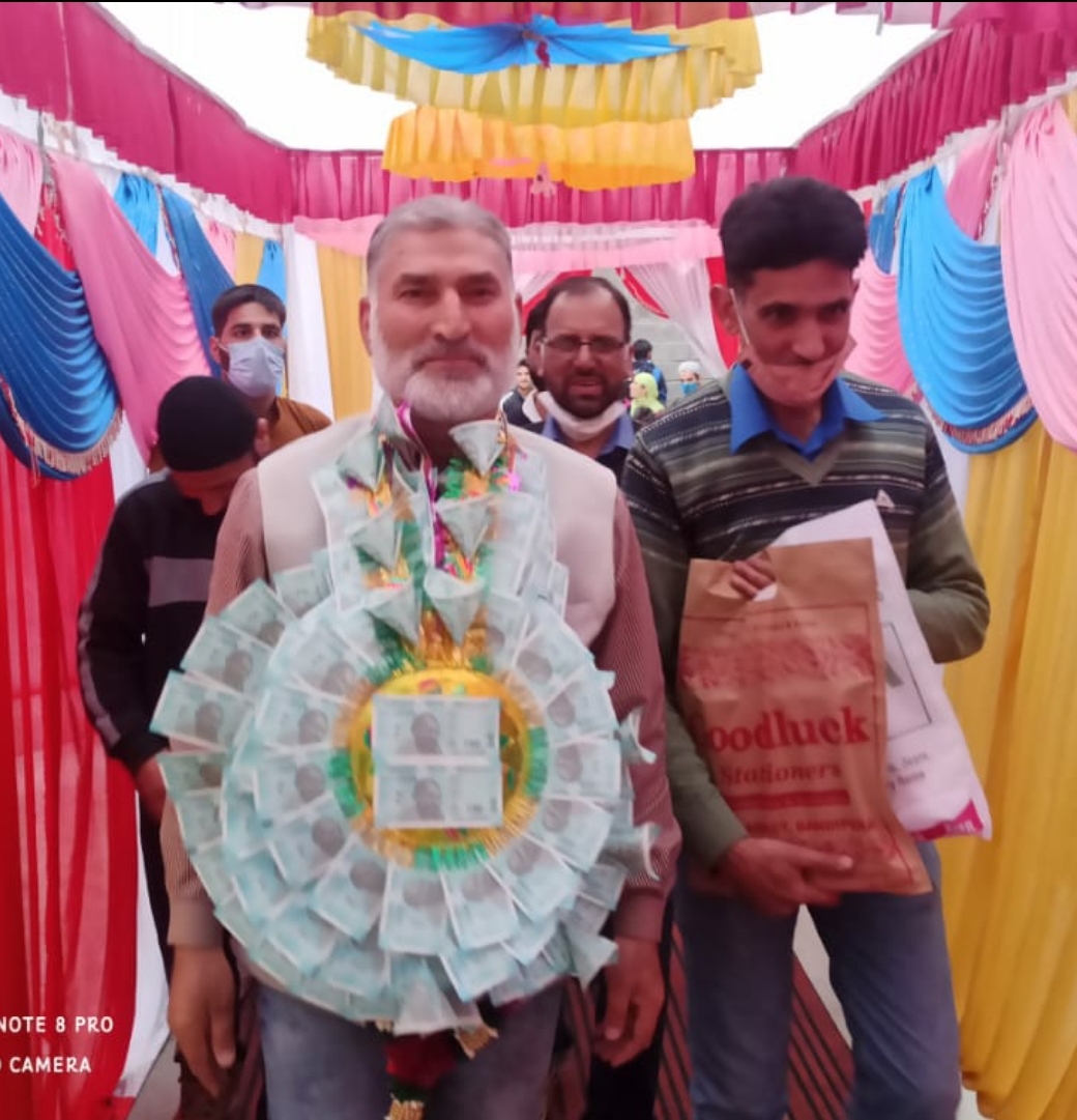 Fire & emergency Service Deptt gives accords warm send-off to retiring employee Mohammad Sultan