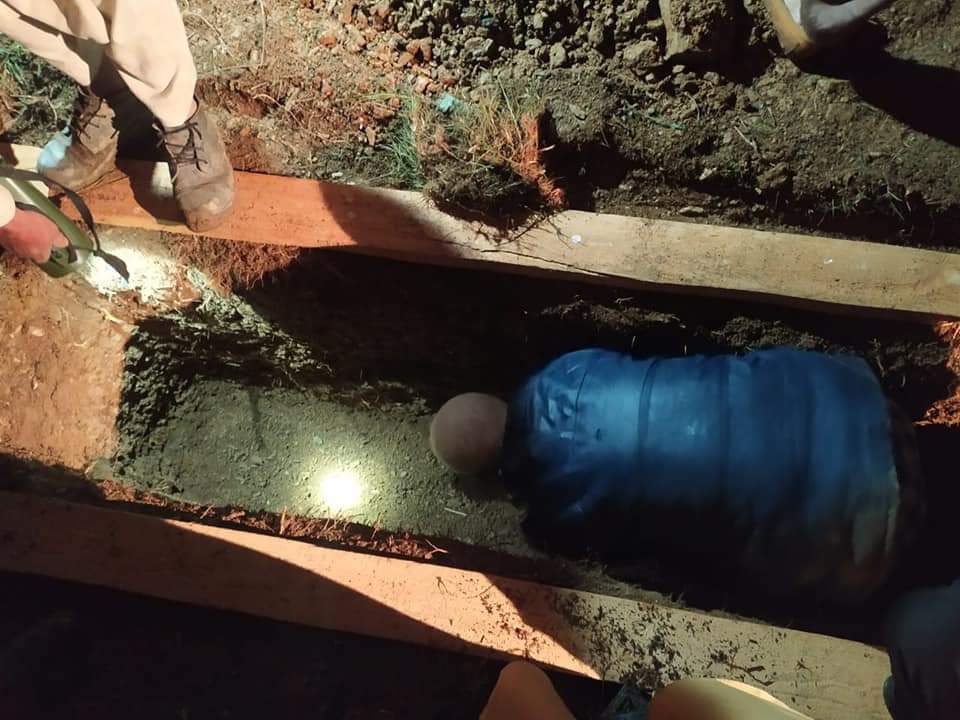 Ashraf Khan Sehraie Laid to Rest in Martyrs Graveyard in Ancestral Village Tekipora Lolab