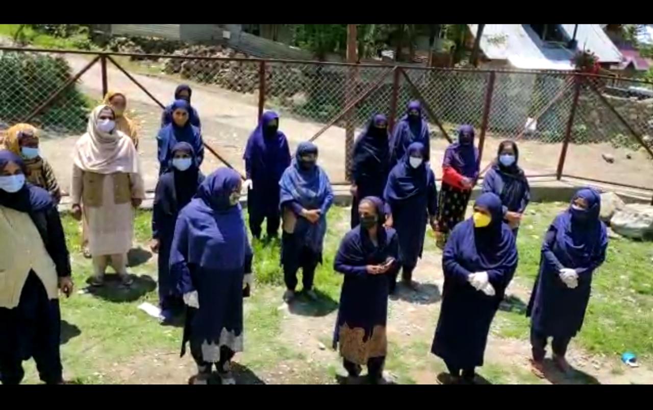 Asha workers stage protest in Bandipora to demand salary hike, PPE Kits