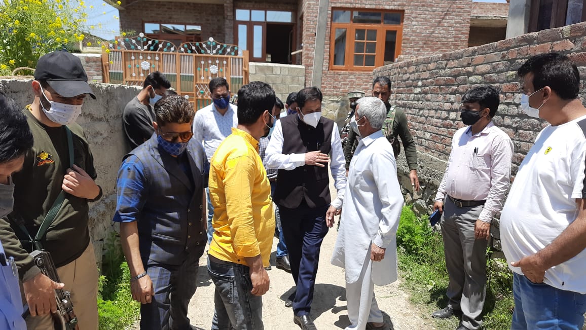 SMC Deputy Mayor visits Mehjoornagar