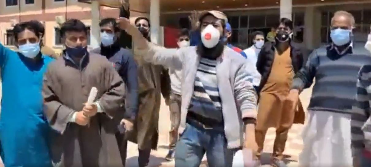 ‘Covid-19 patients left on the mercy of God, allege attendants in Srinagar, Kupwara