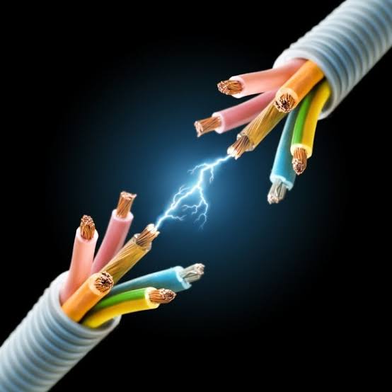 Labourer electrocuted in Khonmou
