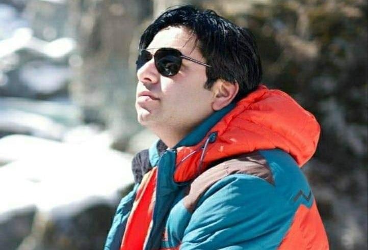 Tehsildar hospitalised after shopkeeper ‘mistakenly’ sells him battery acid instead of water bottle in Kulgam