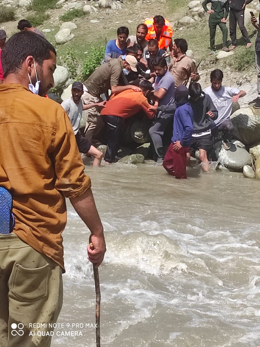Body Of Budgam Teenager Retrieved From Shalli Ganga Nallah