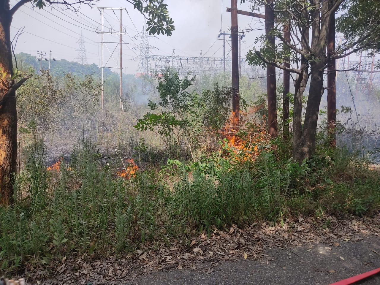 Massive fire breaks out at Baran Power Grid Station in Jammu outskirts