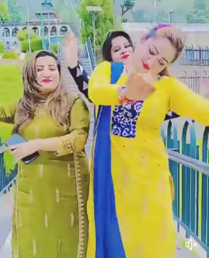 Administrator Auqaf takes stern action against girls found violating the sanctity of Shadra Sharief shrine