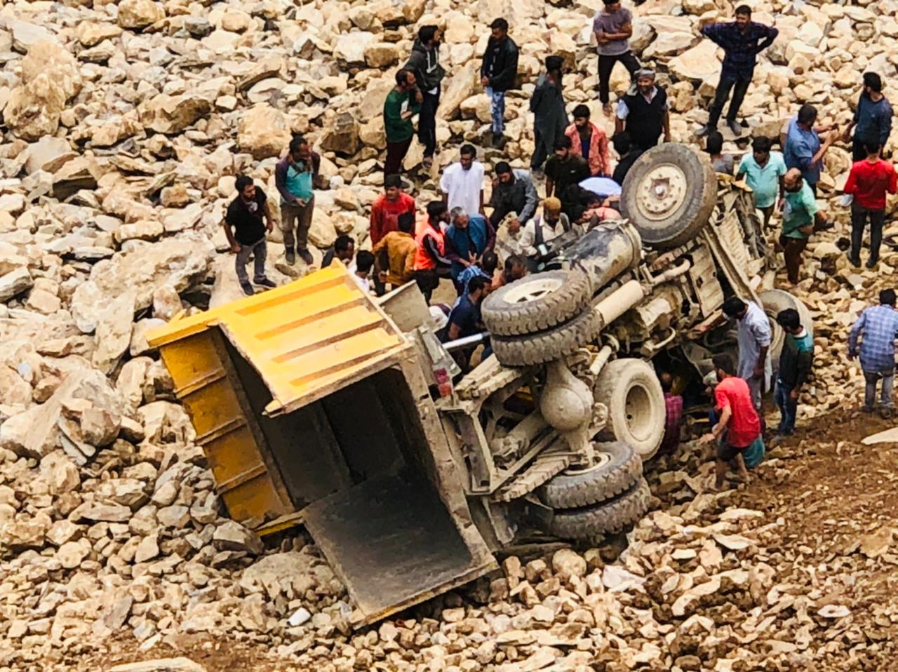 Tipper driver killed after vehicle rolls down deep into gorge in Banihal
